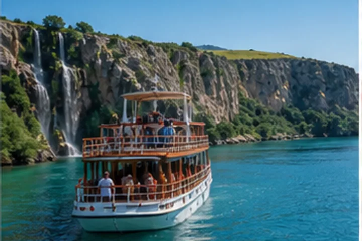 Deyrulzafarân Manastırı · Representative Veleruno image · Not an actual photo of the business